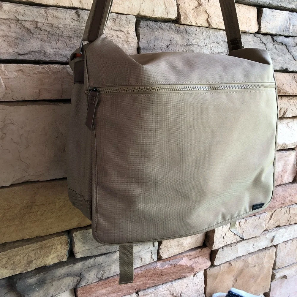 Goodfellow & Co tan laptop bag Like New